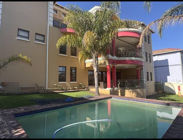 5 BEDROOM HOUSE FOR SALE IN RANGEVIEW EXT 4